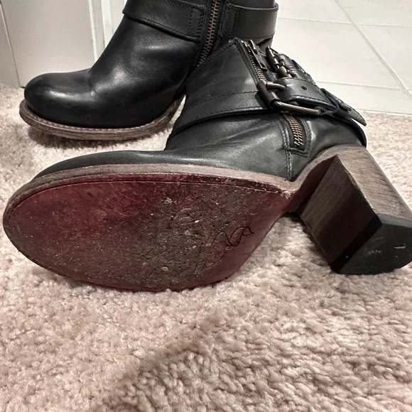 Women's Free Bird Black Ankle Boots size 6 - Picture 4 of 6
